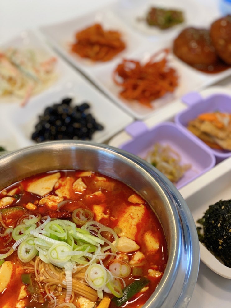  운정 밀키트 가게 더잇24[운정2호점] 집밥선생들도 반한 짬뽕순두부찌개 /  함박스테이크