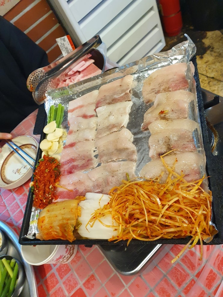  한강에서 피크닉하고 냉동삼겹살이 땡길때 냉삼전문점 여의도 잠수교집