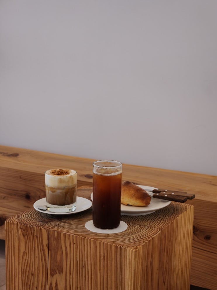  울산 북구 송정동 카페 인커스 커피 INCOUS, 따스한 분위기 소금빵 맛집