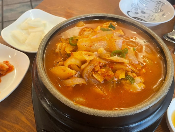 칠곡 석적  [ 모퉁이식당 ]