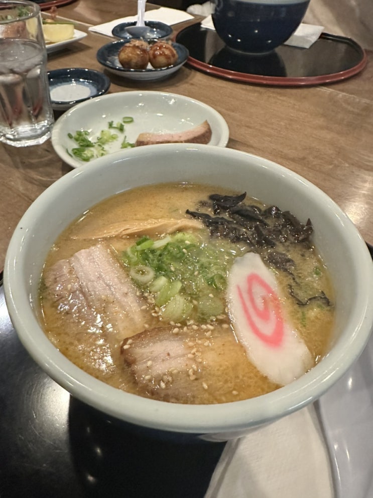  토론토맛집, Hokkaido Ramen Santouka + Gemma Gelateria 에글링턴 홋카이도 라멘 산토카와 젬마 젤라테리아
