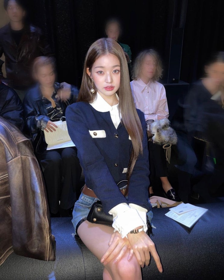 아이브 멤버 장원영, 또 일부 누리꾼에게 저격 당해...'숫자 3' 제스처에 중국 소환된 이유는? 아이브 멤버 장원영, 또 일부 누리꾼에게 저격 당해...'숫자 3' 제스처에 중국 소환된 이유는?
