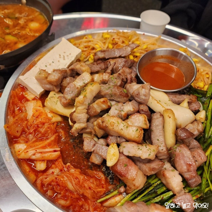  다 구워주니까 왕 편하다! 같이 구우니까 왕 맛있다! 수원역맛집 삼겹살, 목살 수원역고기집 쌍판집
