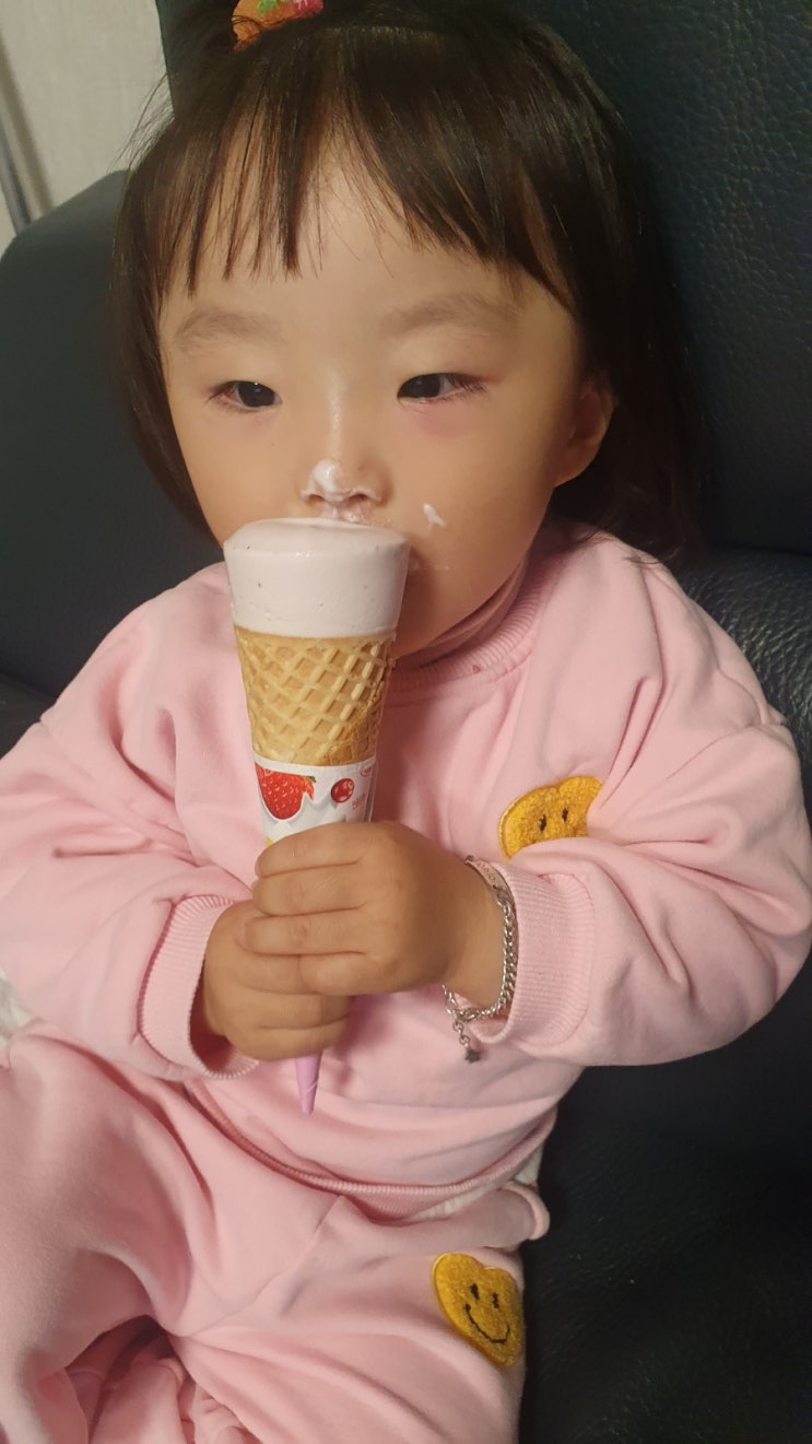 [D+872,+101] <b>사탕</b> 아이스크림에 푹 빠진 <b>3살</b>누나
