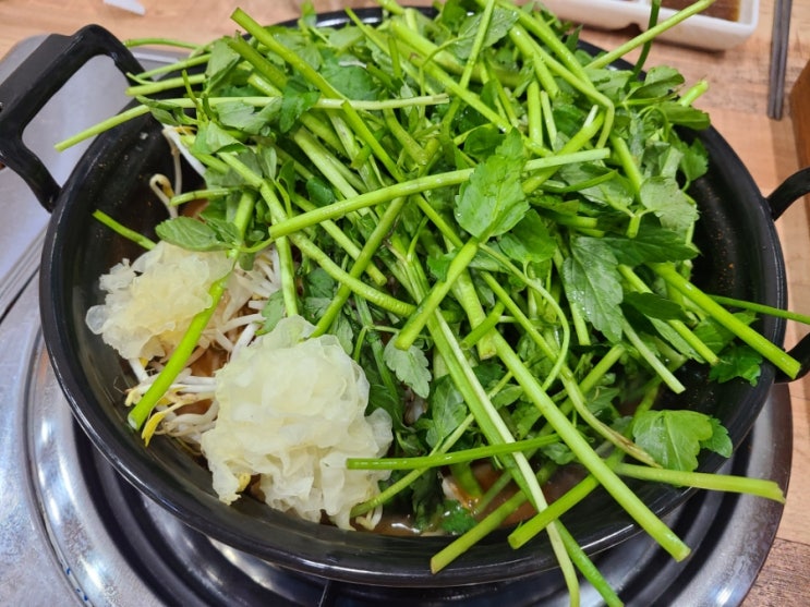  [동탄 맛집: 능동, 병점] 미나리 듬뿍 샤브샤브칼국수, 능동칼국수