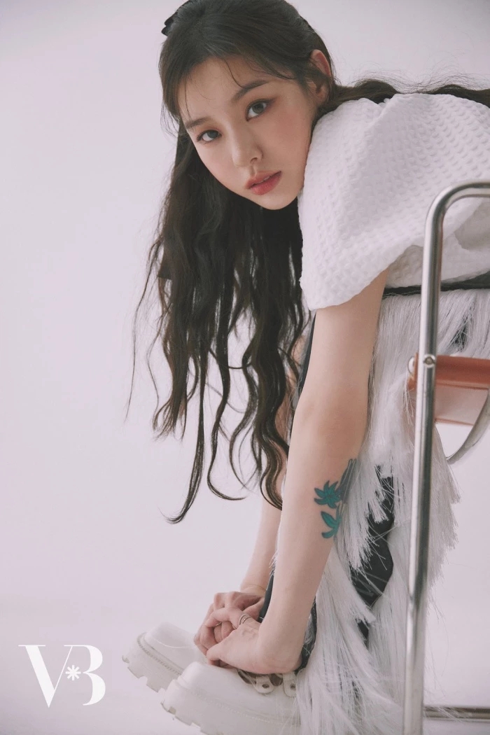 '스트릿 우먼 파이터'에서 이름 알린 노제, 광고 갑질 의혹 이후 4개월 만에 다시 활동 '특별 화보' '스트릿 우먼 파이터'에서 이름 알린 노제, 광고 갑질 의혹 이후 4개월 만에 다시 활동 '특별 화보'