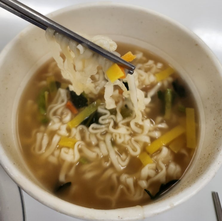 용기면 신제품 농심 멸치칼국수사발 솔직 시식 후기