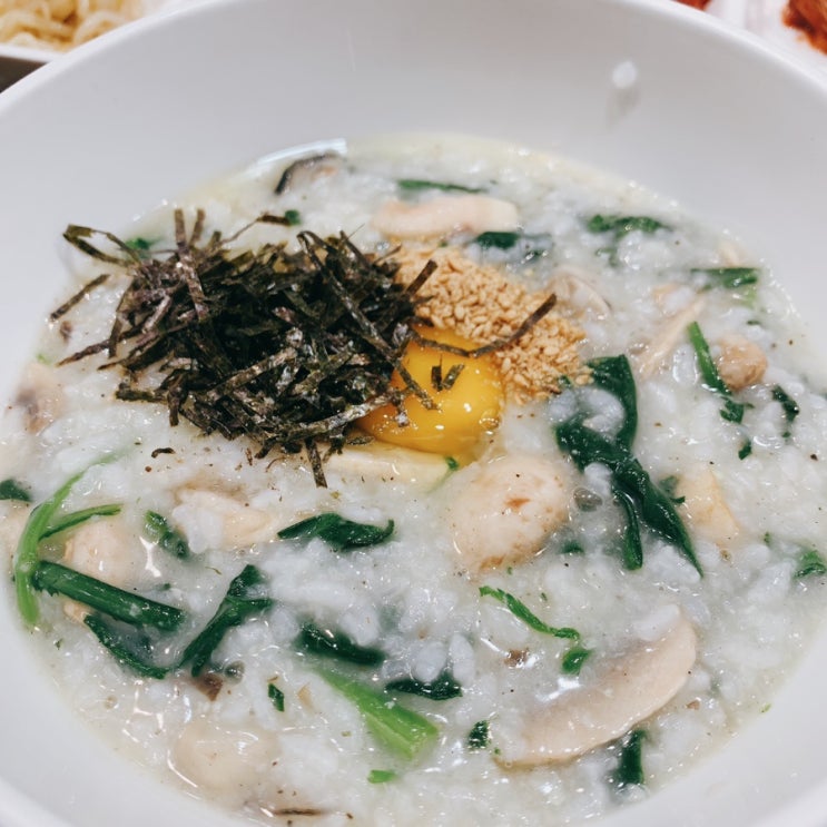  충무로, 50년이 넘은 전통 죽집 '송죽'