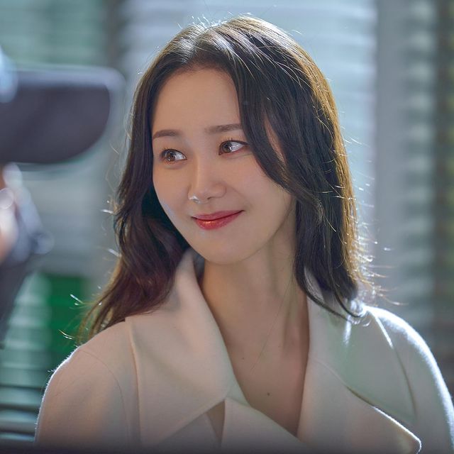 배우 <b>이유영</b> 나이 키 프로필... 필모그래피 <b>김주혁</b> 결혼 근황... 