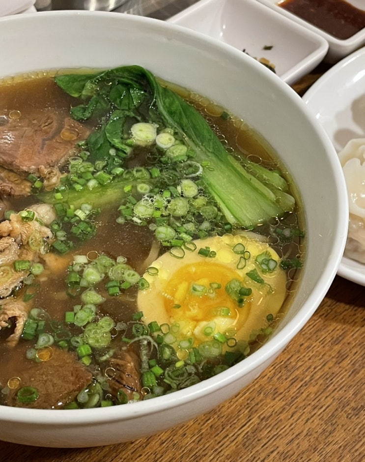  [종각] 뜨끈한 국물의 종로 미슐랭 맛집 | 우육면관 청계천점
