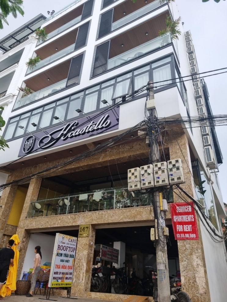  서호를 보고있는 최신 상가주택