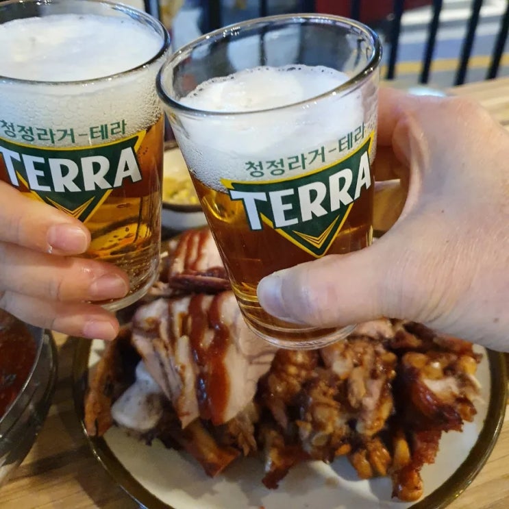  구리 족발맛집 족발구역. 탱글하고 쫄깃한 식감이 최고!