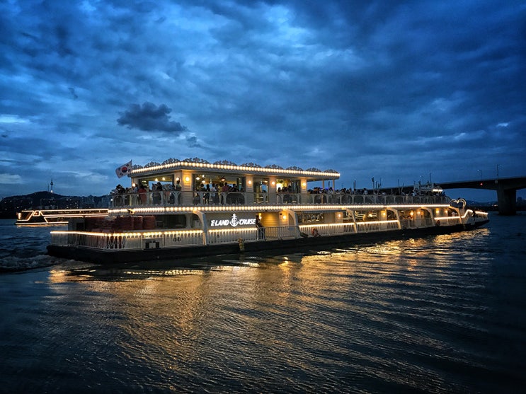  Enjoy the beautiful scenery of Seoul on a cruise ship