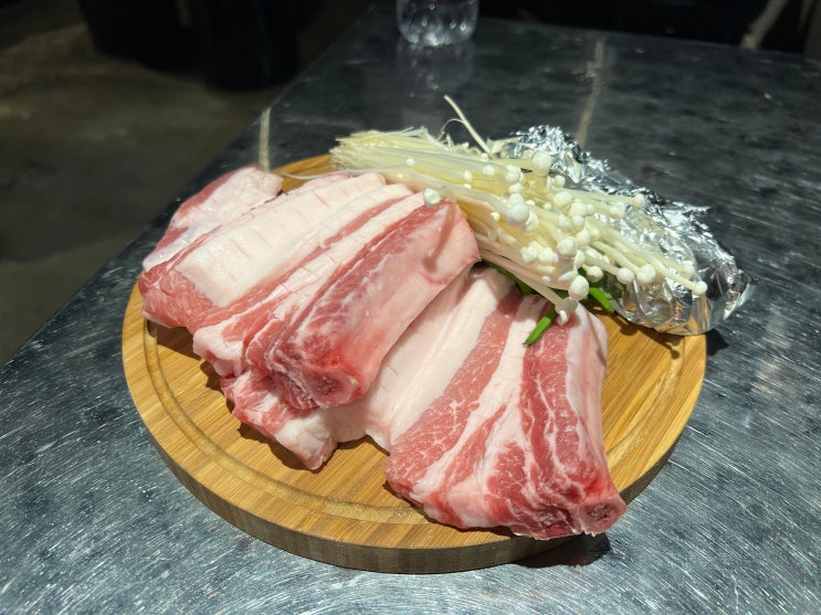  홍대 고기 맛집 홍대 삼겹살 청돈옥