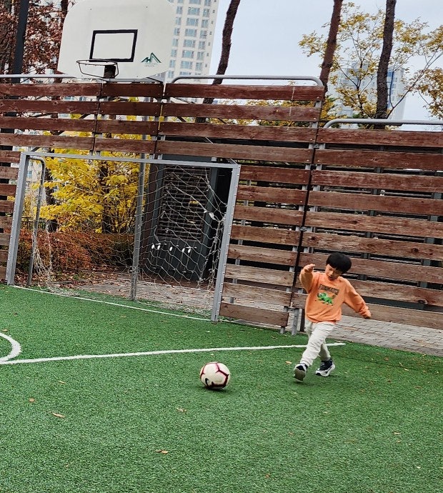 축구 기본기 | 아빠랑 주말에 축구장에서 놀기