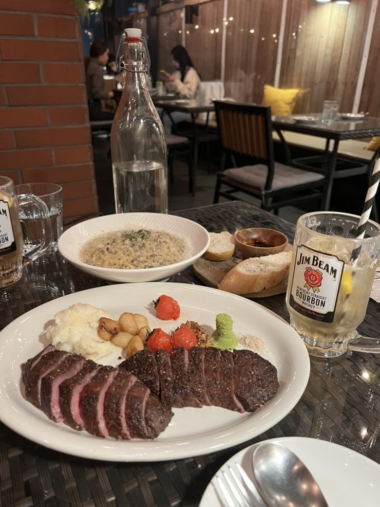  연남동 데이트 홍대 루나씨엘로 레스토랑 와인바 분위기 좋은 파스타 수비드 스테이크 맛집