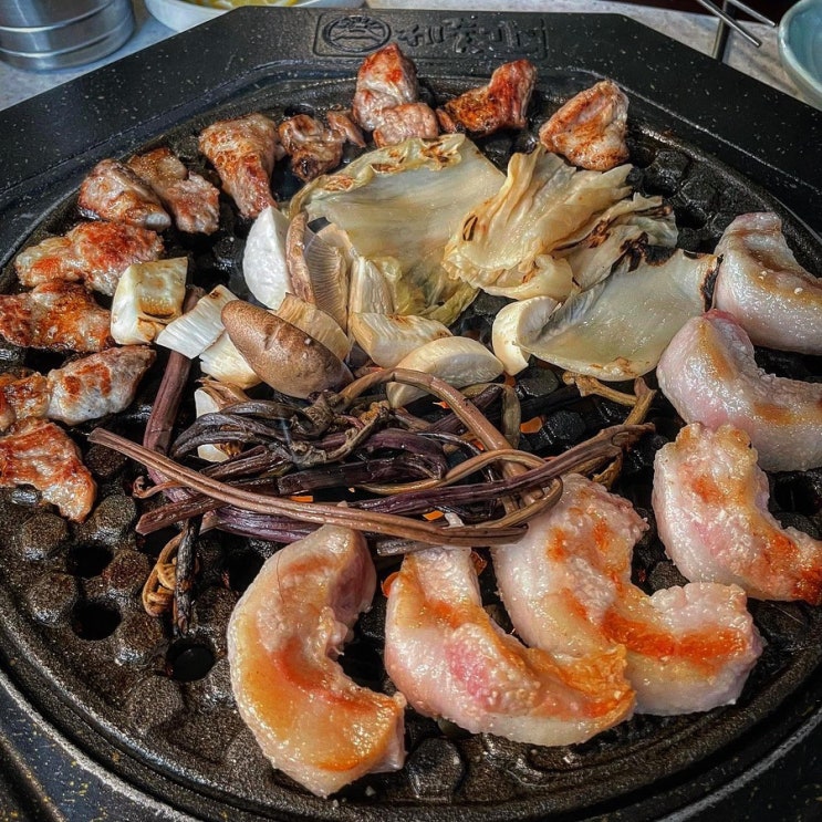 방이동 맛집 / 제주 감성이 물씬 풍기는 황제살 맛집 "제줏간"