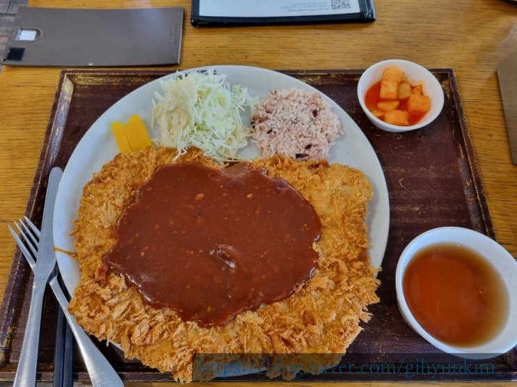  경성대 호메이켄 라면, 홍익돈까스, 배부르게 먹은날