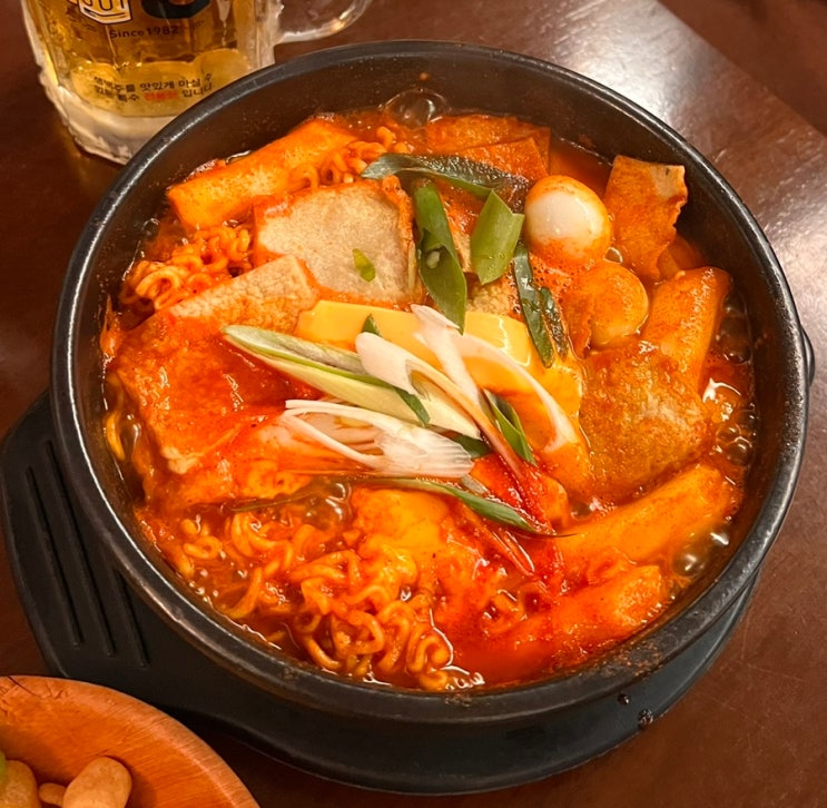 홍대 술집 역전할머니맥주 치즈 라볶이 메뉴 추천해요 홍대 술집 역전할머니맥주 치즈 라볶이 메뉴 추천해요