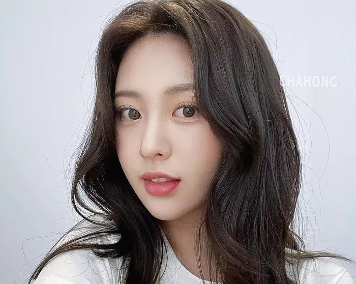 '환승연애2' 이지연, 바뀐 헤어스타일로 청순미 뽐내며 의외의 곳에서 근황을 전했다 '환승연애2' 이지연, 바뀐 헤어스타일로 청순미 뽐내며 의외의 곳에서 근황을 전했다