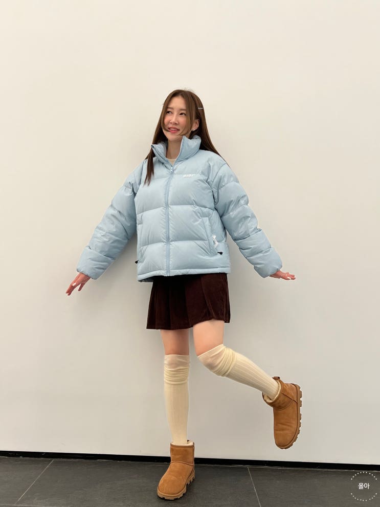 오아이오아이(OIOI) 구스다운 숏패딩 코디 뉴진스 착용스타일 패션