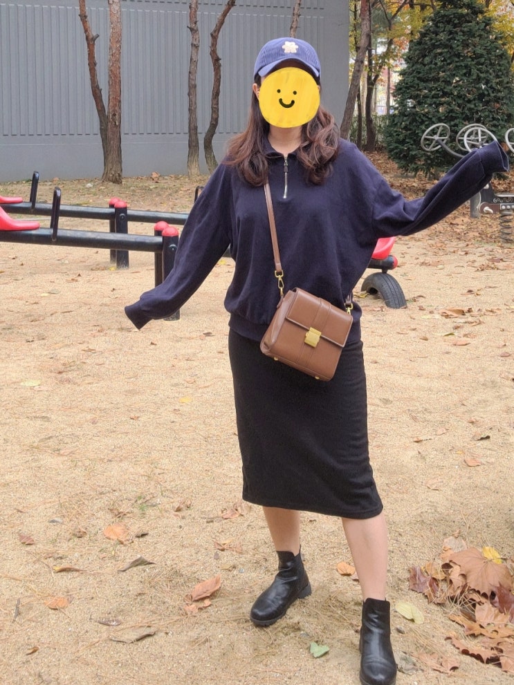  하프집업 카라 맨투맨 네이비 필랑 미디 기모치마 산책룩 너무 편해