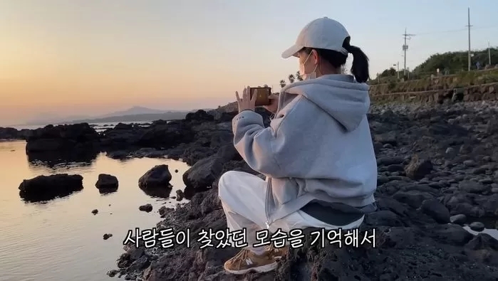 '제주 생활' 유튜버 윤이버셜, 26살에 세상 떠난 고인의 생전 발언 눈길...유족이 '마지막 편지' 공개한 이유 '제주 생활' 유튜버 윤이버셜, 26살에 세상 떠난 고인의 생전 발언 눈길...유족이 '마지막 편지' 공개한 이유