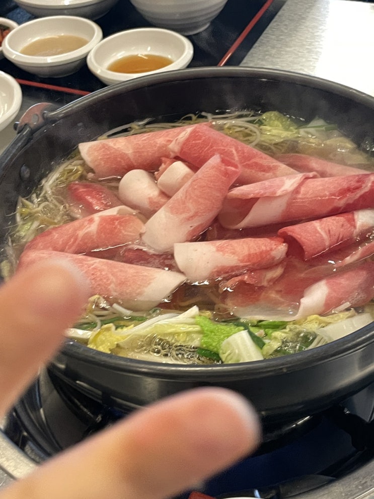  [북창동] 담백한 흑돼지 샤브샤브를 맛볼 수 있는 “꺼멍도새기”