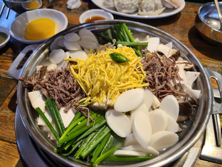  만두 먹으니 이곳이 낙원이구나, 락원만두