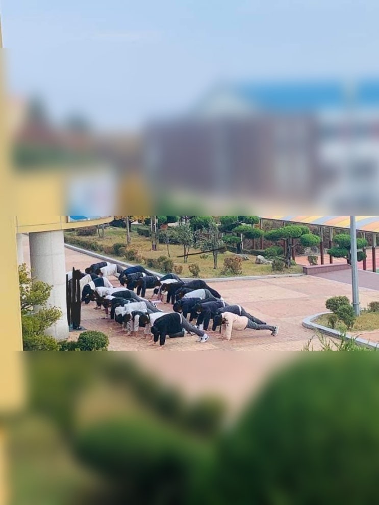 강원 한 고등학교 명문고 집단 얼차려 지금이 80년대 학생들 업드려뻣쳐 강원 한 고등학교 명문고 집단 얼차려 지금이 80년대 학생들 업드려뻣쳐