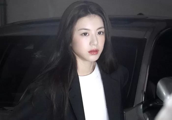 여주인공 교체된 '환혼2' 고윤정, 정소민 대신 여주인공 맡은 첫 촬영 모습 공개...여신 미모로 시선 압도 여주인공 교체된 '환혼2' 고윤정, 정소민 대신 여주인공 맡은 첫 촬영 모습 공개...여신 미모로 시선 압도