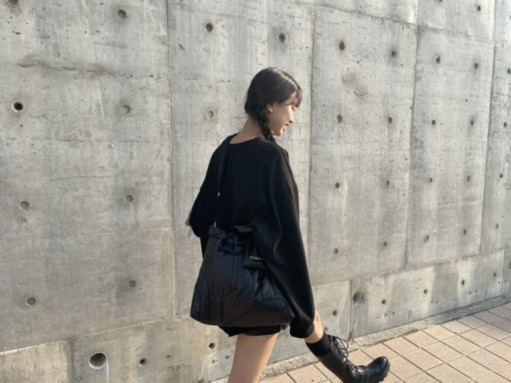  [ROSA.K] 겨울에 들고 다니기 좋은 패딩 백 - 라포쉐 토트 M 사이즈 내돈내산!