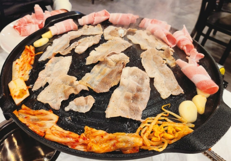  [안산] 신길동맛집 "대패싸움" 대패삼겹살 3900원!! 놀이방, 로봇서빙 (내돈내산)