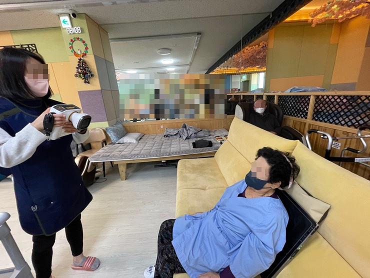  김해주간보호센터, 장유주간보호센터 국내최고의 프리미엄 온유한주간보호센터 - 결핵검진