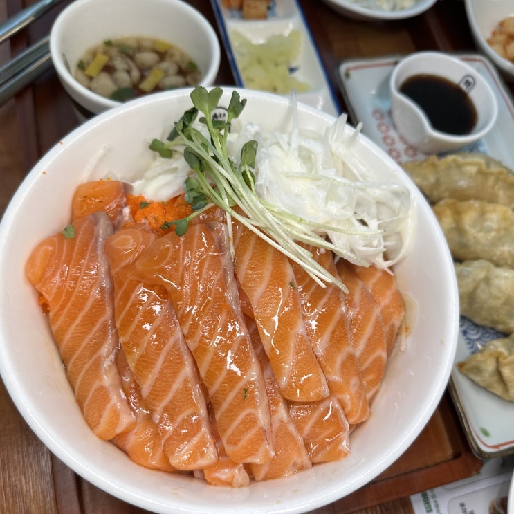 인천 스퀘어원 맛집 점심 먹거리로 강력추천, 덮밥집의 끝판왕 핵밥입니다.