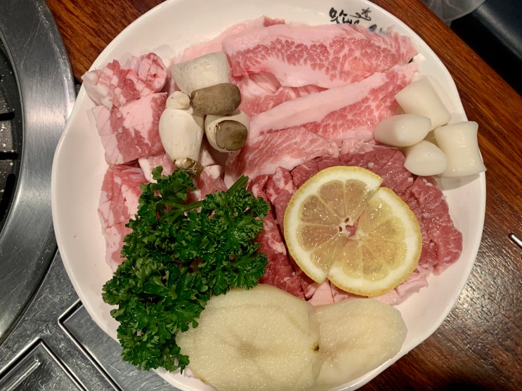  울산 신정동 삼겹살, 숙성 고기 맛집 맛내음왕소금구이 공업탑점