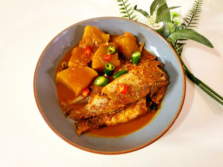  조기조림 만들기. 맛있는 생선조림 레시피. 생선과 무 환상적인 조합으로 만들어 먹는 방법. 새댁의 성공적인 도전!!