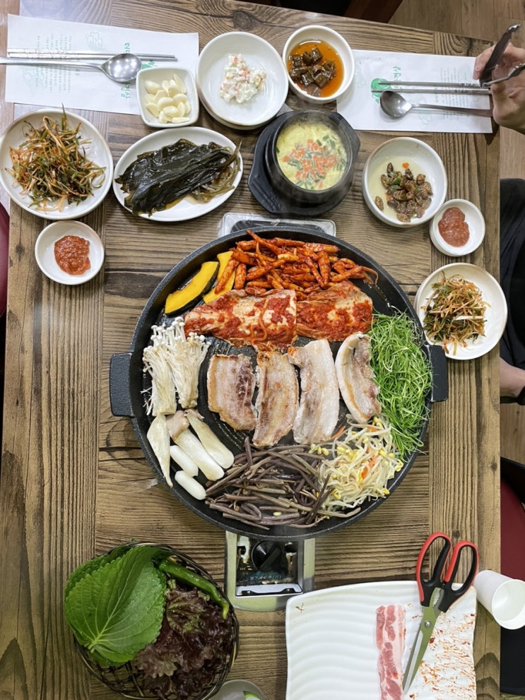  [더덕솥뚜껑삼겹살 성정점] 더덕 무한리필! 부모님과 가기 좋은 천안 성정동 맛집