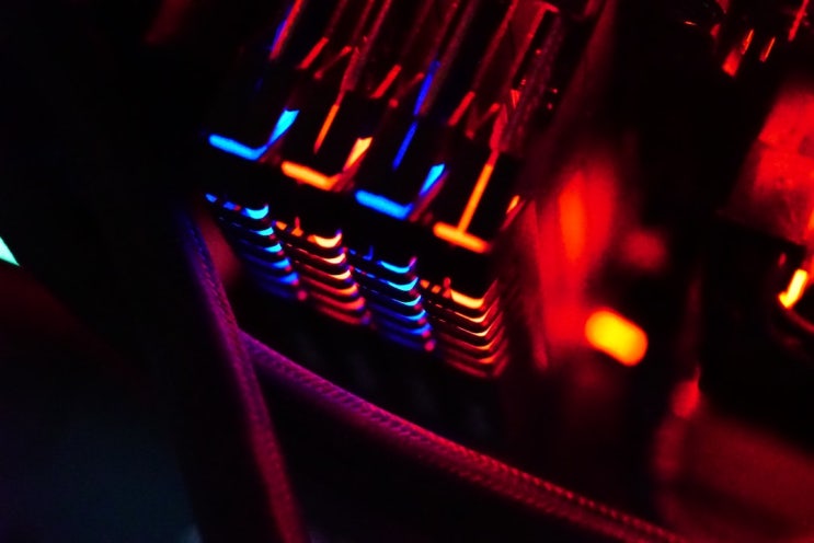  가성비 좋은 RGB PC스피커 로이체 LED 사운드바 RSB-200 리뷰