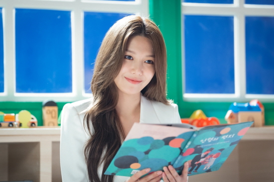 '팬레터' 배우 최수영, 로맨스 케미? 보여주는 설렘과 힐링 드라마..."단발 잘 어울리죠?" '팬레터' 배우 최수영, 로맨스 케미? 보여주는 설렘과 힐링 드라마..."단발 잘 어울리죠?"