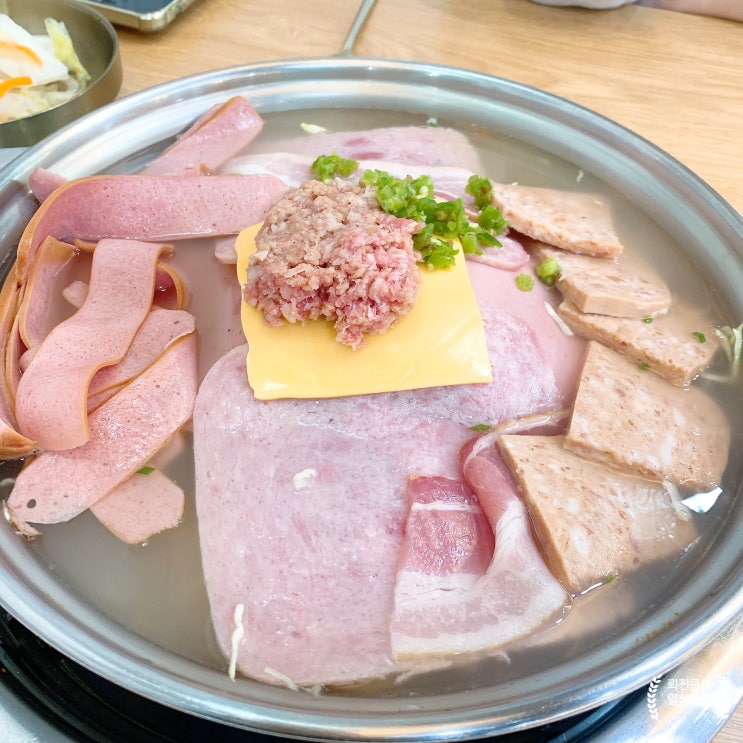 부천 부대찌개 신중동 맛집 부대옥에서 부대전골과 함께 깍두기전!