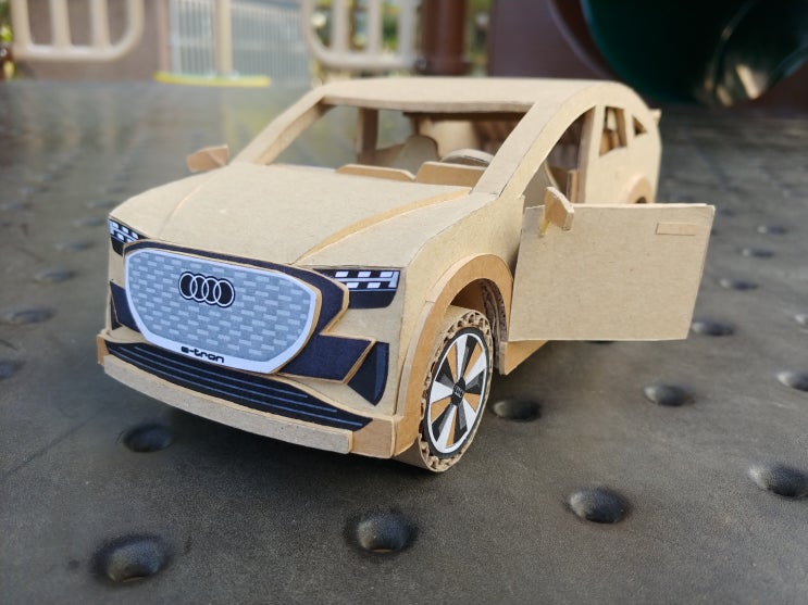 26.아우디 e-트론 스포트백(박스로 자동차 만들기, 도안무료) Audi Q4 Sportback e-tron(How to make a cardboard car)