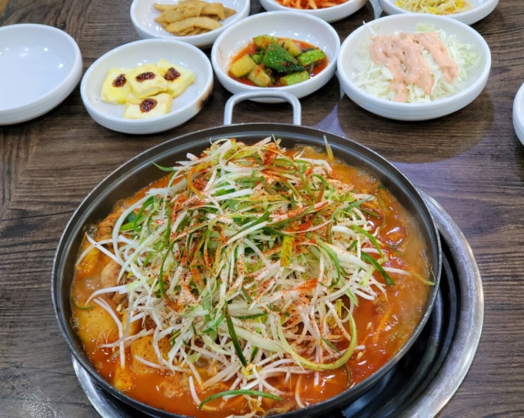 수원 매탄동 맛집 밥으로 술안주로도 훌륭했던 뚝배기닭볶음탕