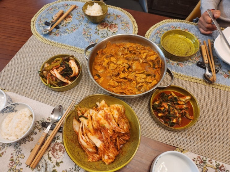 4명 밥상 반찬 4명 밥상 반찬
