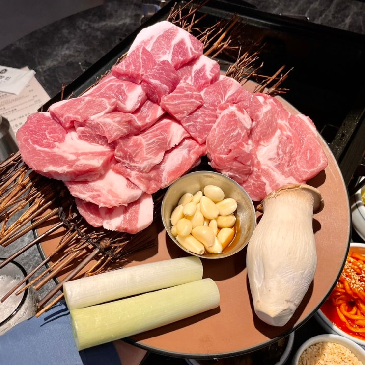  [신당역 고기집] 직화장인 - 어떻게 먹어도 맛있는 돈마구로살