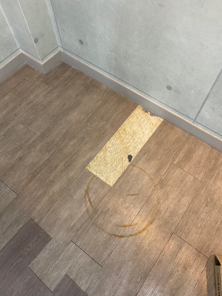  데코타일 부분 교체, 부분 시공 한두 장도 가능해요?