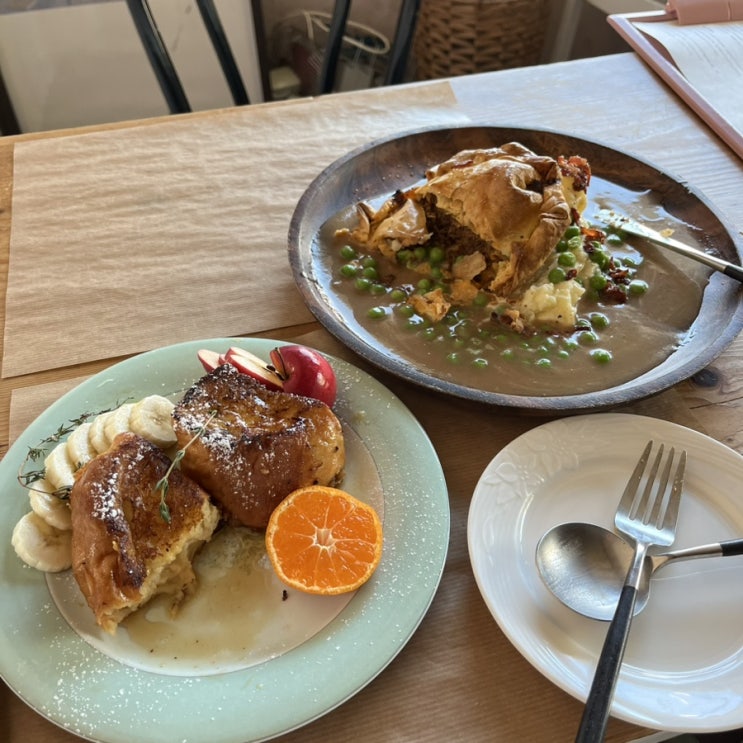 나혼자 군산 뚜벅이 여행5 - 군산 브런치 맛집 스테이블, 구제옷 낡은옷장, 터미널