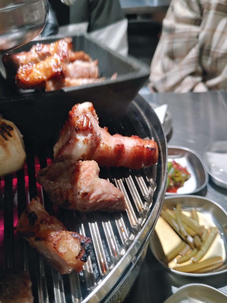 방이동) 표현식당 - 좋은 숯과 좋은 고기가 있는 집