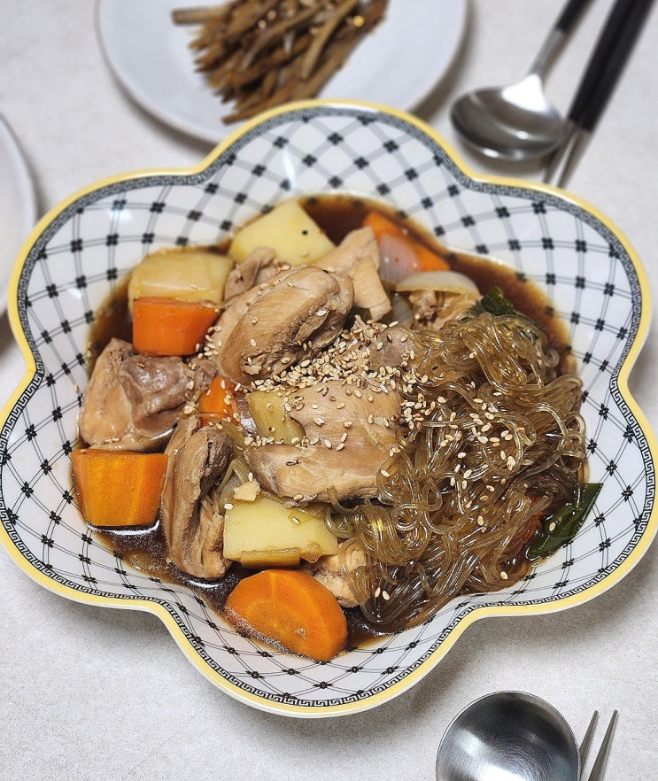  순살찜닭 레시피 - 집에서 건강한 닭다리살 요리