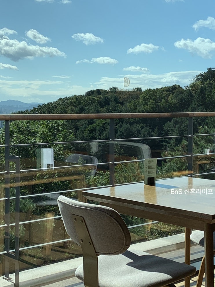 [서울 호캉스] 워커힐 호텔 더글라스하우스(노키즈, 라운지, 프레스티지 멤버십)